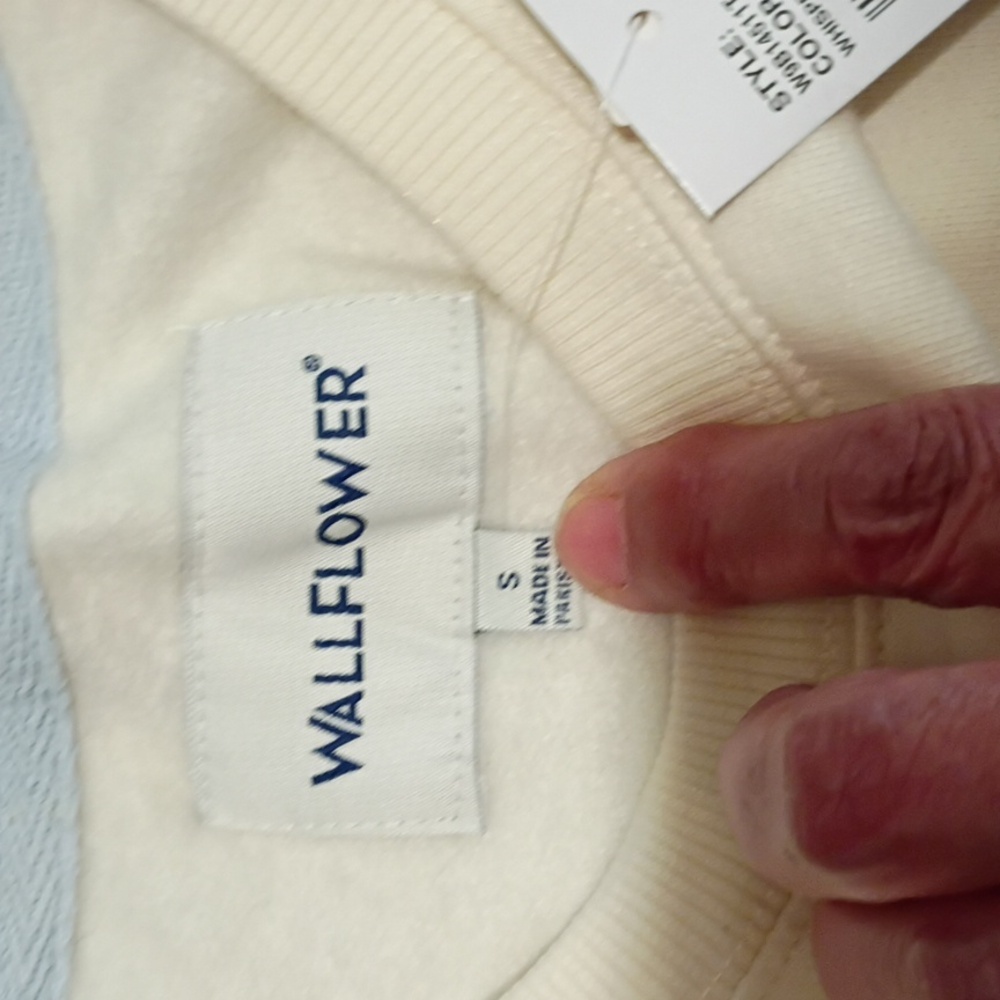 Wallflower Whisper White Sky Club Long Sleeve Sweatshirt S NWT - Picture 2 of 6